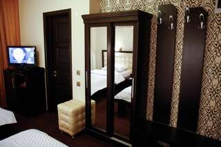 Отель Hotel Anna Junior Тыргу-Жиу Стандартный двухместный номер с 1 кроватью-15